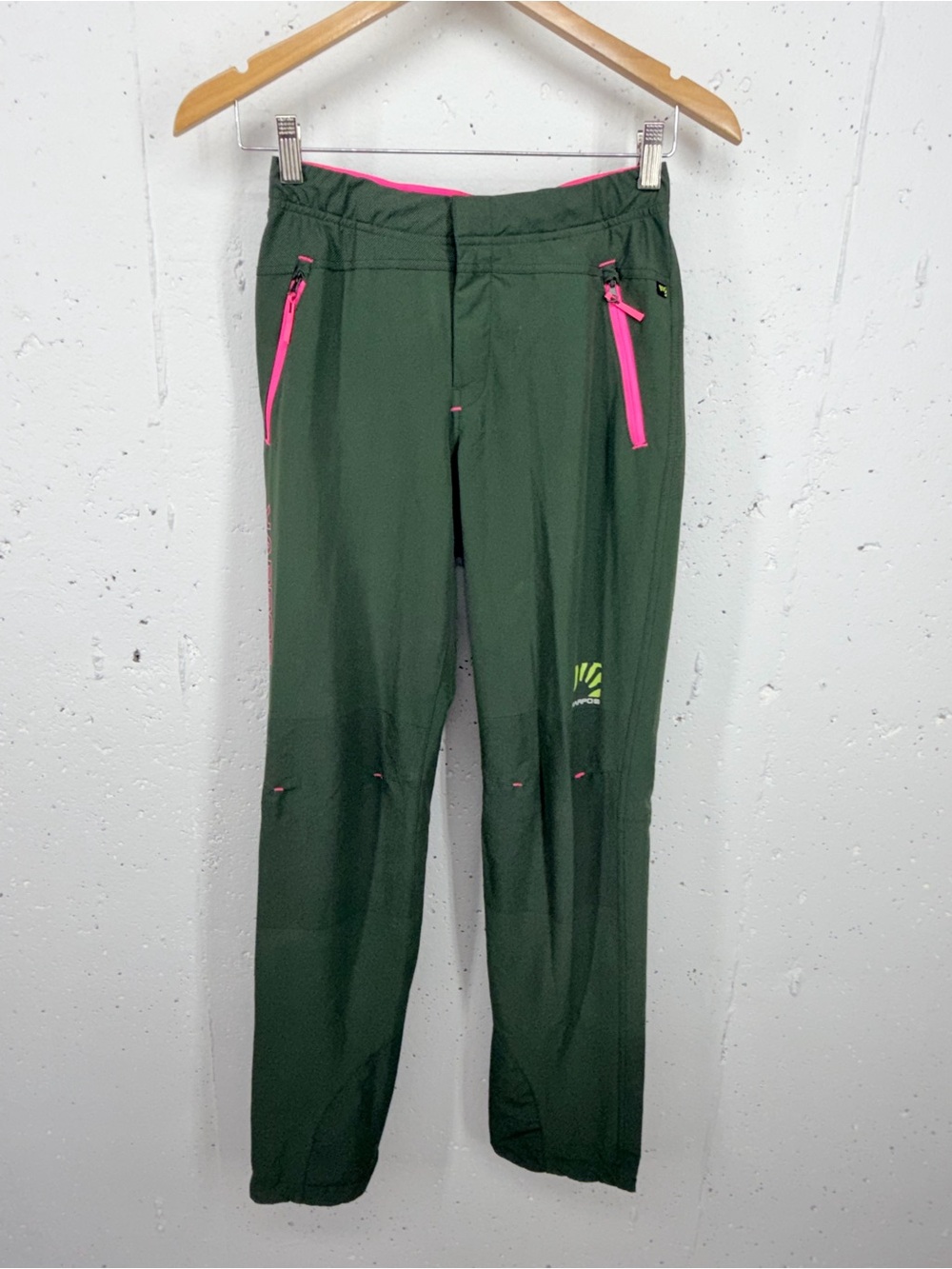 Karpos Women’s Size 42 US 4/6 Hunter Green & Pink Hiking Pants